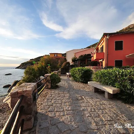 Szálloda Sardi Pomonte