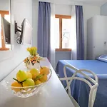 Sardi Hotell
