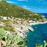 Sardi Hotel Pomonte