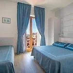 Ξενοδοχείο Sardi 3*