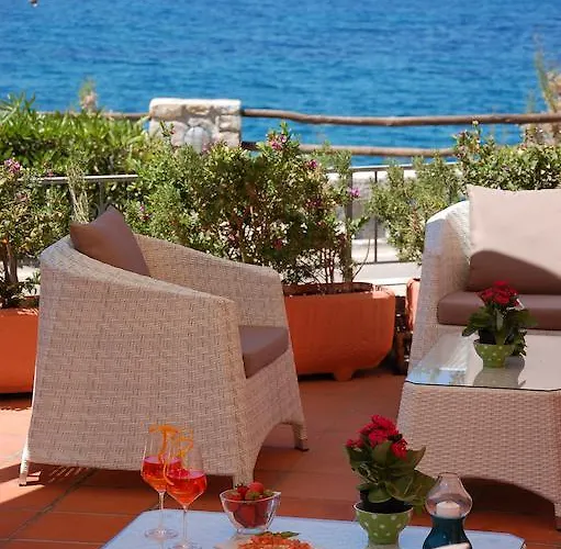 Otel Sardi 3*