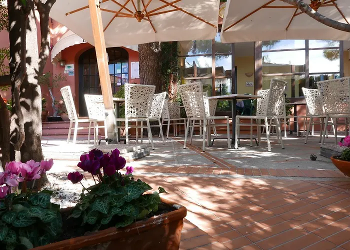 Otel Sardi